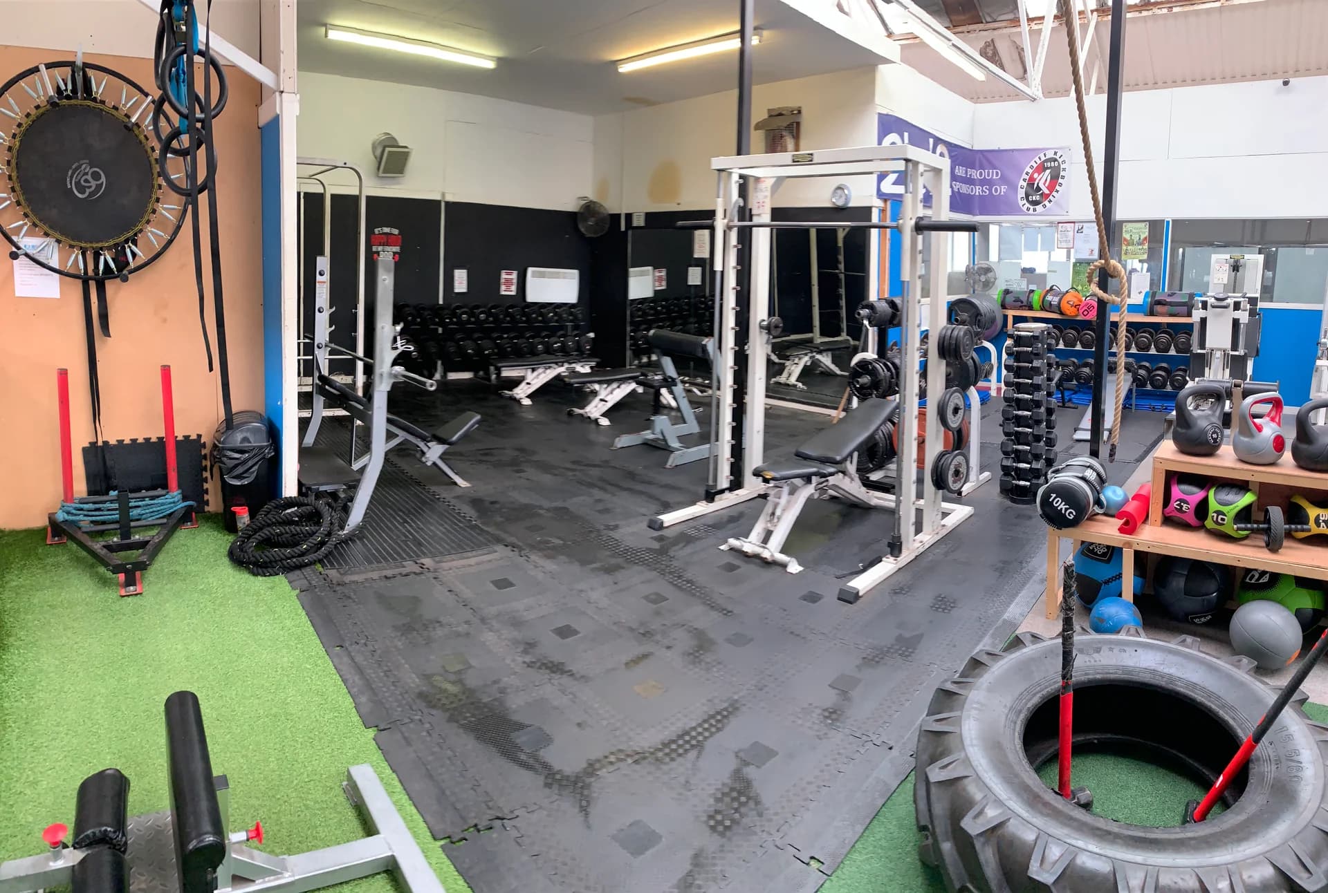 Free weights, benches and strength equipment at UFCC